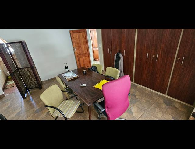 5 BEDROOM FREESTANDING FOR SALE IN SAFARI GARDENS
